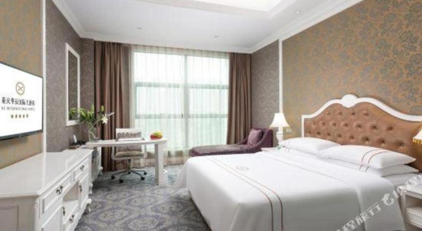 Chongqing Huachen International Hotel Exterior foto